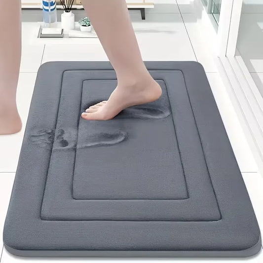 A Easy, Non-Slip Coral Fleece Bathroom Mat, Suitable for Doorways